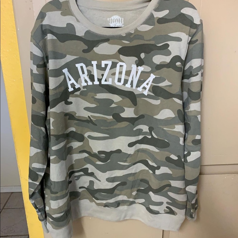 Pullover sweater